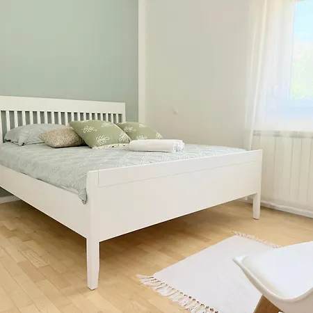 Luna Serene Garden - Jacuzzi & Gym Задар