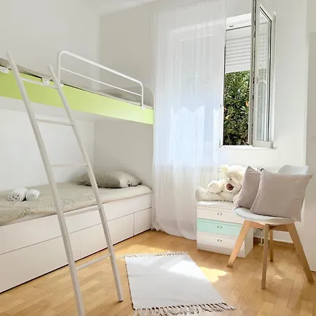 Luna Serene Garden - Jacuzzi & Gym Apartament *