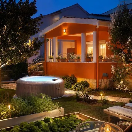 Appartamento Luna Serene Garden - Jacuzzi&gym Zara