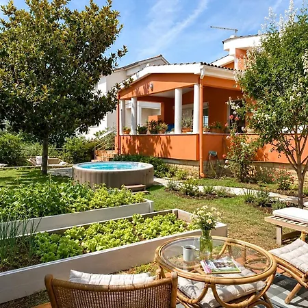Appartamento Luna Serene Garden - Jacuzzi&gym Zara