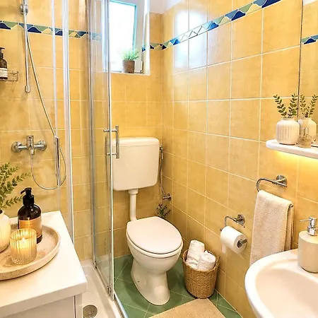 Luna Serene Garden - Jacuzzi&gym Appartamento *
