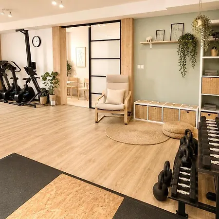 Luna Serene Garden - Jacuzzi&gym * Zara