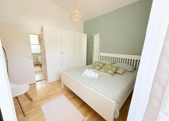 Luna Serene Garden - Jacuzzi & Gym