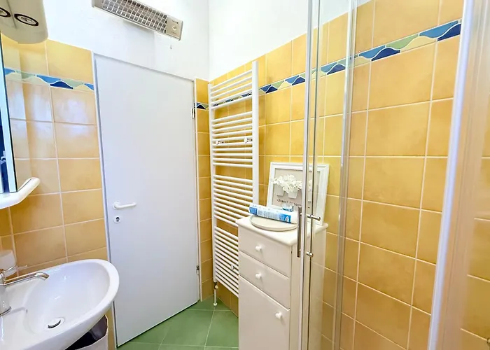 Luna Serene Garden - Jacuzzi & Gym Apartment Zadar